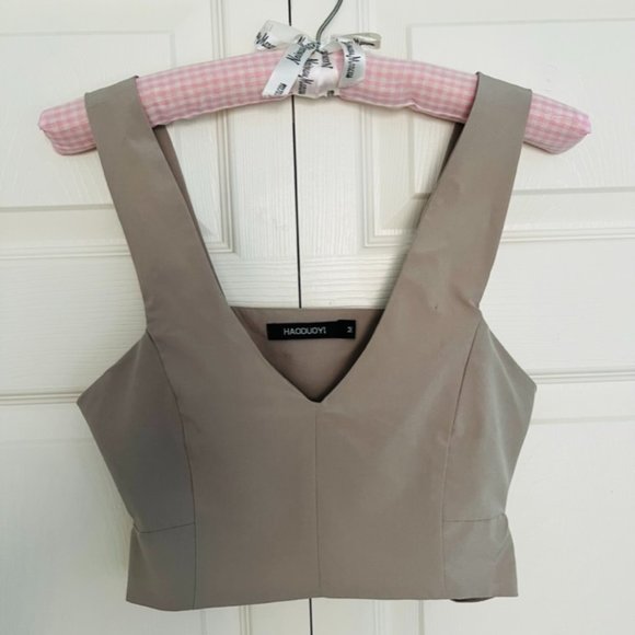 Cutout Crop Bra Top by HAODUOYI - Picture 1 of 7